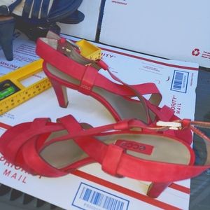 Size 39 ECCO Red 3inch heels